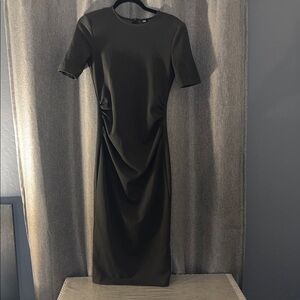 Zara Black Short-Sleeve Ruched Midi Dress